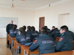 «Երիտասարդ-եկեղեցի փոխհարաբերությունները» թեմայով դասախոսություն ոստիկանության կրթահամալիրում