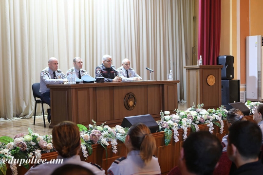 Կրթահամալիրի ղեկավարության հանդիպումը պարեկային ծառայության սովորողների հետ