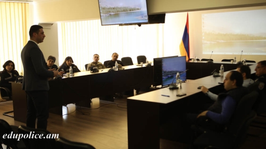 ՆԳՆ կրթահամալիրում անցկացվել է «Հրազենի ապօրինի շրջանառության դեմ պայքար» թեմայով դասընթաց
