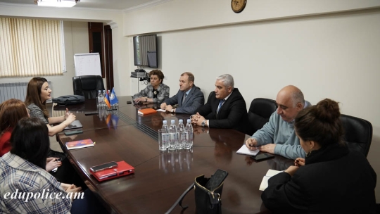 Հանդիպում Միգրացիայի և քաղաքացիական ծառայության պետի հետ 